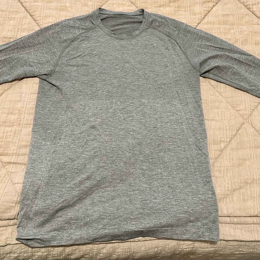 Lululemon Metal Vent Tech Long Sleeve